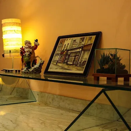 4 Season Oda ve Kahvaltı 2*