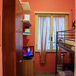 4 Season Nocleg ze śniadaniem 2*