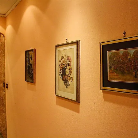 罗马四季住宿加早餐酒店 2*