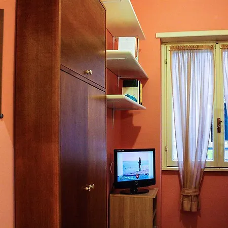 לינה וארוחת בוקר 4 Season 2*