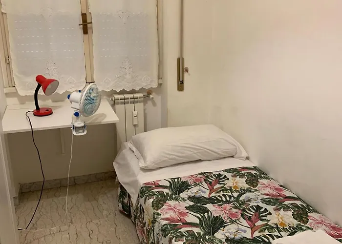 4 Season Bed & Breakfast 2*