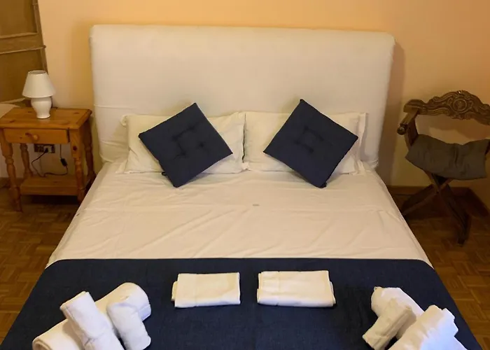 4 Season Bed & Breakfast 2*