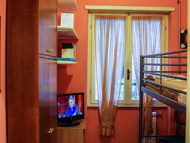 4 Season Bed & Breakfast 2*