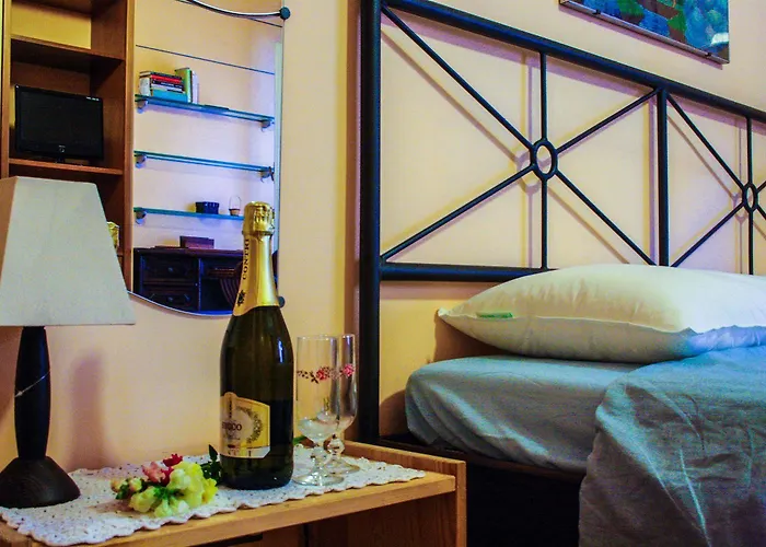 4 Season Bed & Breakfast Roma