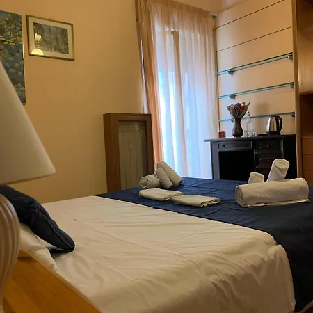 4 Season Bed & Breakfast Rom