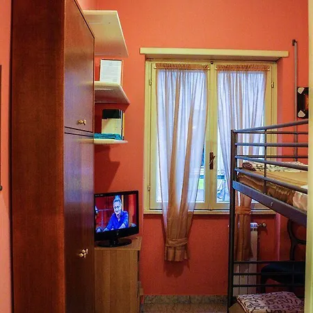 4 Season Bed & Breakfast 2*